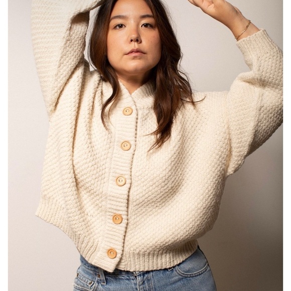 WOL HIDE Box Bomber in Bone - Picture 3 of 13